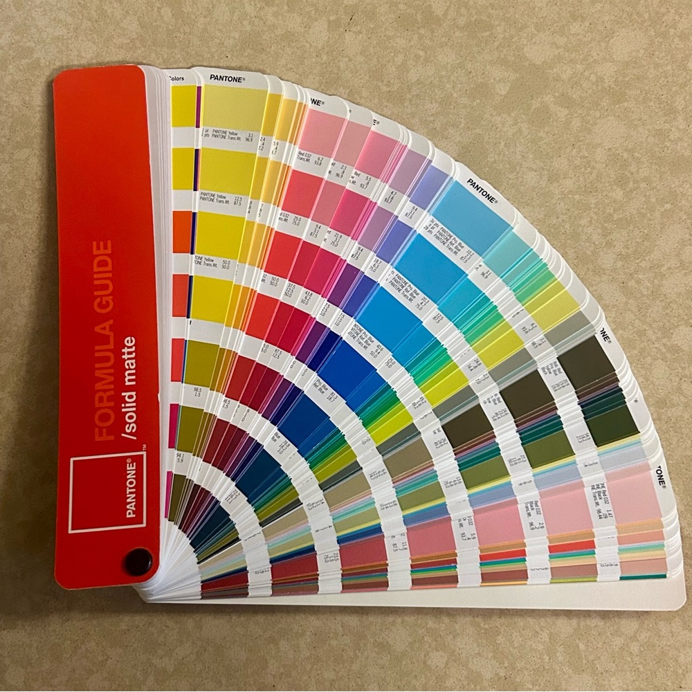 Official Pantone Formula Guide -Solid Matte Edition